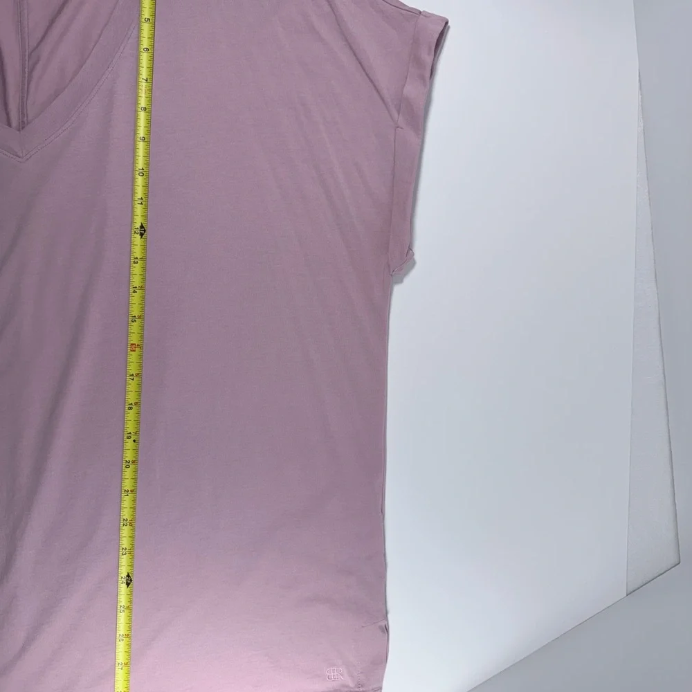 Banana Republic Mauve V-Neck Short Sleeve Top - Picture 4 of 5